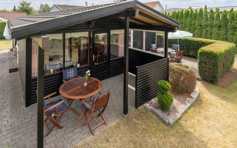 Siem - 650M from the Sea: Porta, Tetto, Portico, Casa, Casa, Tenda, Villetta, Shade, Raccordo, Deck