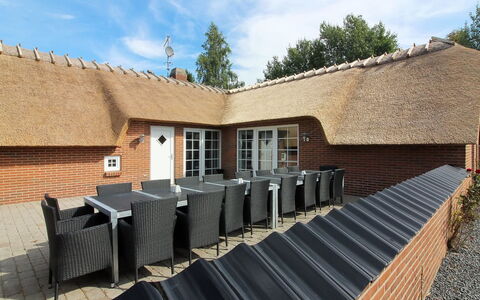 Erra - 250M from the Sea: Legna, Casa, Villetta, Casa, Tetto, Area Rurale, Raccordo, Log Cabin, Edifici Giardino, Latifoglie