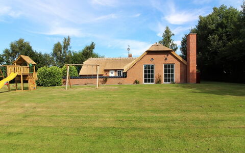 Erra - 250M from the Sea: Legna, Casa, Villetta, Casa, Tetto, Area Rurale, Raccordo, Log Cabin, Edifici Giardino, Latifoglie
