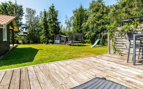 Gabi - 700M from the Sea: Erba, Arbusto, Casa, Giardino, Casa, Villetta, Lotto, Prato, Groundcover