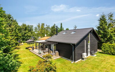 Gabi - 700M from the Sea