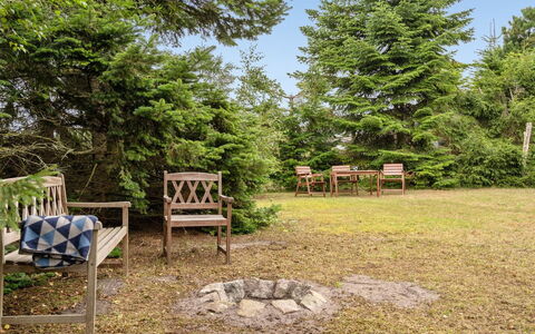 Elja - 600M from the Sea: Legna, Casa, Villetta, Casa, Tetto, Area Rurale, Raccordo, Log Cabin, Edifici Giardino, Latifoglie