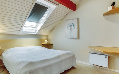 Fotij - 2.3Km from the Sea: Interior Design, Pavimentazione, Pavimento, Soffitto, Legna, Camera Da Letto, Letto, Mobilia, Camera, Illuminazione
