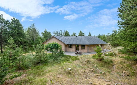 Thormar - 1.5Km from the Sea: Legna, Tetto, Architettura, Casa, Casa, Villetta, Raccordo, Latifoglie, Pendenza, Estate