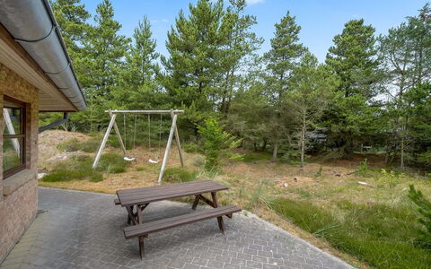 Thormar - 1.5Km from the Sea: Legna, Tetto, Architettura, Casa, Casa, Villetta, Raccordo, Latifoglie, Pendenza, Estate