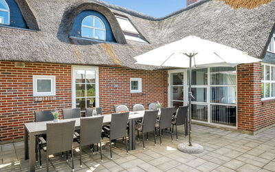 Vangel - 500M from the Sea