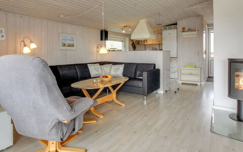 Laurens - from the Sea: Legna, Tetto, Architettura, Casa, Casa, Villetta, Raccordo, Latifoglie, Pendenza, Estate