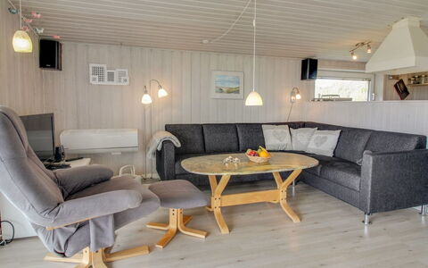 Laurens - from the Sea: Legna, Tetto, Architettura, Casa, Casa, Villetta, Raccordo, Latifoglie, Pendenza, Estate