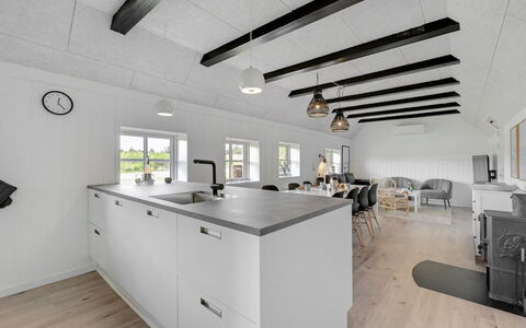 Giesela - 975M from the Sea: Soffitto, Cucina, Controsoffitto, Lampada, Design, Cabinetry, Latifoglie, Illuminazione Diurna, Rubinetto