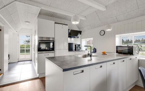 Giesela - 975M from the Sea: Pavimentazione, Casa, Cucina, Soffitto, Controsoffitto, Idraulico Fixture, Rubinetto, Cabinetry, Lavello