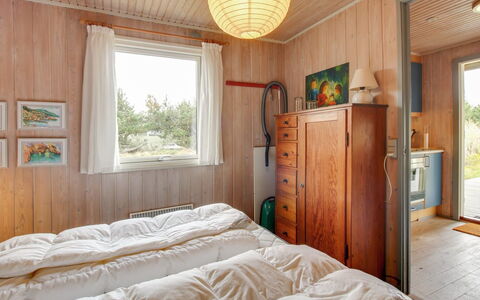 Thurgot - 720M to the Fjord: Legna, Camera Da Letto, Interior Design, Soffitto, Mobilia, Lenzuolo, Letto, Pavimento, Pavimentazione, Camera