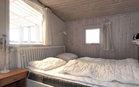 Annelotte - from the Sea: Camera Da Letto, Letto, Legna, Lenzuolo, Bedding, Biancheria, Mobilia, Pavimento, Interior Design, Telaio Del Letto