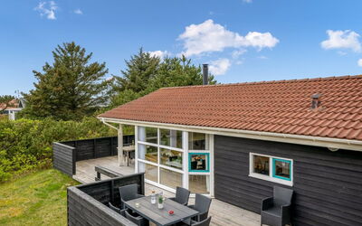 Andrie - 800M from the Sea