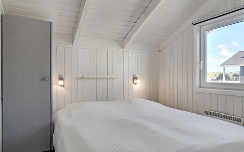 Henning - from the Sea: Legna, Soffitto, Pavimento, Pavimentazione, Camera Da Letto, Plank, Latifoglie, Bedding, Letto