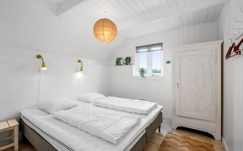 Annielle - from the Sea: Camera Da Letto, Letto, Parete, Legna, Interior Design, Soffitto, Pavimento, Bedding, Lenzuolo, Pavimentazione