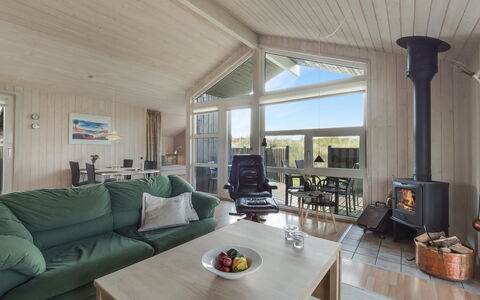 Suometar - 400M from the Sea: Legna, Casa, Casa, Villetta, Soffitto, Porta, Soggiorno, Latifoglie, Divano
