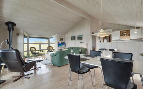 Suometar - 400M from the Sea: Interior Design, Soffitto, Pavimentazione, Mobilia, Pavimento, Divano, Lampada, Soggiorno, Camera, Casa