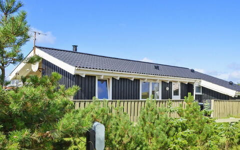 Gerlis - 75M from the Sea: Legna, Casa, Villetta, Casa, Tetto, Area Rurale, Raccordo, Log Cabin, Edifici Giardino, Latifoglie
