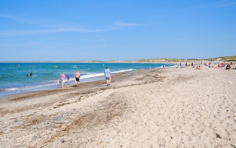 Gerlis - 75M from the Sea: Legna, Casa, Villetta, Casa, Tetto, Area Rurale, Raccordo, Log Cabin, Edifici Giardino, Latifoglie