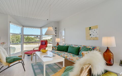 Majgull - 150M from the Sea: Casa, Casa, Porta, Tetto, Villetta, Estate, Giardino, Shade, Raccordo, Cortile