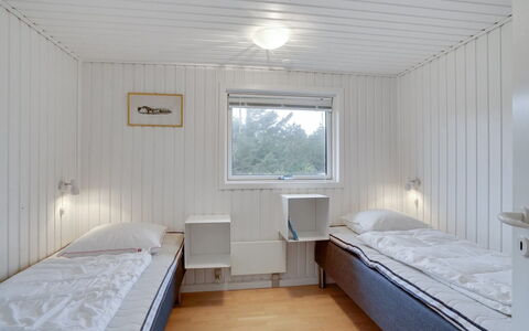 Carelle - 300M from the Sea: Legna, Camera Da Letto, Pavimento, Soffitto, Pavimentazione, Letto, Interior Design, Bedding, Lenzuolo, Camera