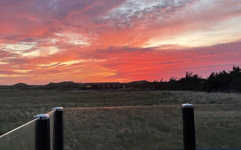 Carelle - 300M from the Sea: Cielo, Afterglow, Orizzonte, Tramonto, Crepuscolo, Nube, Red Sky Alla Mattina, Alba, Sera, Ecoregione