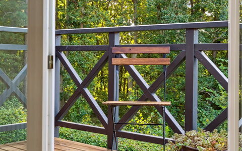Thiokk - 500M from the Sea: Legna, Casa, Portico, Deck, Latifoglie, Tetto, Color Legno, Pavimento In Legno, Eco Hotel