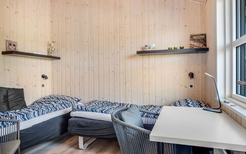Danila - 600M from the Sea: Mobilia, Interior Design, Pavimento, Pavimentazione, Legna, Soffitto, Camera, Camera Da Letto, Illuminazione, Letto