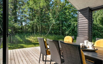 Ilmarinen - 561M from the Sea