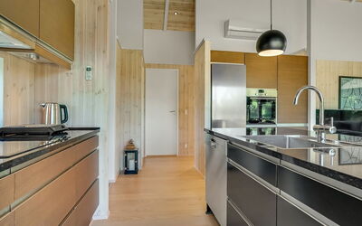 Ilmarinen - 561M from the Sea