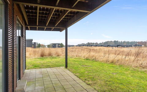 Gerniot - 500M from the Sea: Architettura, Tetto, Casa, Materiale Composito, Illuminazione Diurna, Raccordo, Driveway