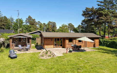 Agda - 100M from the Sea: Casa, Villetta, Tetto, Casa, Edifici Giardino, Backyard, Giardino, Cortile, Log Cabin, Estate