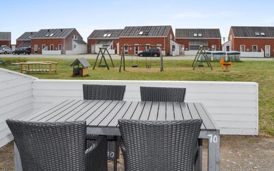 Urmas - 1Km from the Sea