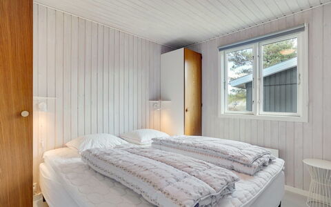 Absolon - 1.5Km from the Sea: Legna, Camera Da Letto, Soffitto, Interior Design, Letto, Lenzuolo, Bedding, Casa, Camera, Telaio Del Letto