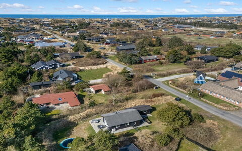 Gillis - 900M from the Sea: Zona Residenziale, Paesaggio, Quartiere, Tetto, Visione Globale, Sobborgo, Fotografia Aerea, Lotto, Plain, Insediamento Umano