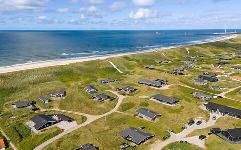 Friedel - 150M from the Sea: Tetto, Lotto, Villetta, Casa, Area Rurale, Capannone, Raccordo, Edifici Giardino, Log Cabin, Capanna