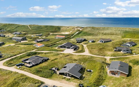 Friedel - 150M from the Sea: Tetto, Lotto, Villetta, Casa, Area Rurale, Capannone, Raccordo, Edifici Giardino, Log Cabin, Capanna