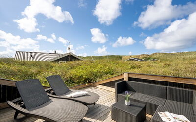 Friedel - 150M from the Sea
