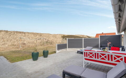 Pauli - 75M from the Sea