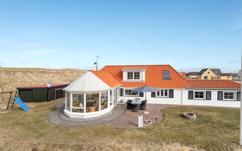 Pauli - 75M from the Sea