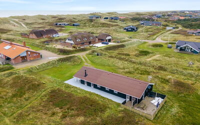 Elnur - 100M from the Sea