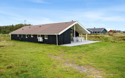 Elnur - 100M from the Sea