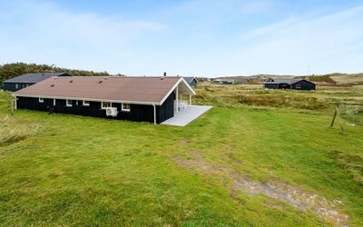 Elnur - 100M from the Sea