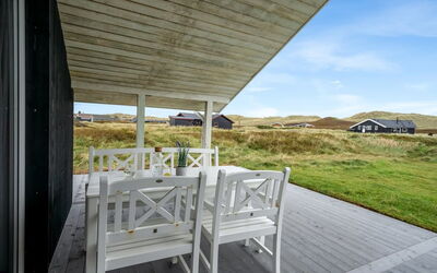 Elnur - 100M from the Sea