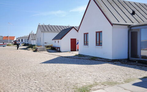 Hariet - 600M from the Sea: Cielo, Casa, Tetto, Casa, Zona Residenziale, Villetta, Lotto, Insediamento Umano, Pole, Pendenza