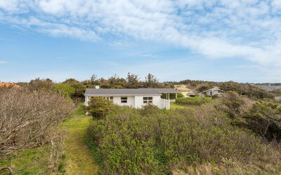 Vilja - 150M from the Sea