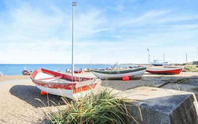 Mavis - 800M from the Sea
