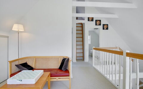 Ønef - 1Km from the Sea: Mobilia, Interior Design, Sedia, Pavimentazione, Tavolo, Ricorrere, Pavimento, Soffitto, Camera, Eco Hotel