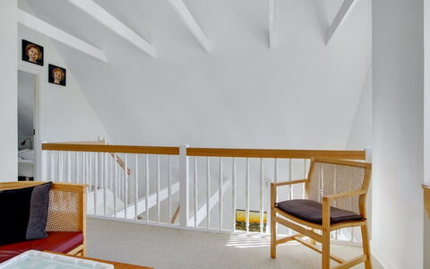 Ønef - 1Km from the Sea: Mobilia, Interior Design, Sedia, Pavimentazione, Tavolo, Ricorrere, Pavimento, Soffitto, Camera, Eco Hotel