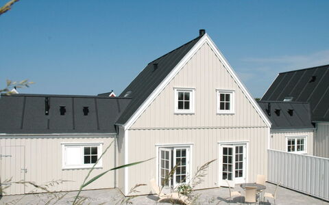 Ønef - 1Km from the Sea: Mobilia, Interior Design, Sedia, Pavimentazione, Tavolo, Ricorrere, Pavimento, Soffitto, Camera, Eco Hotel
